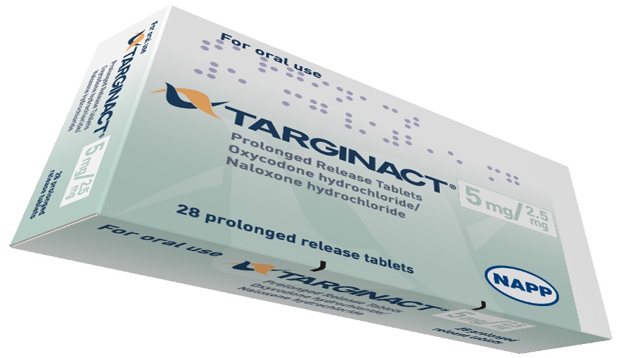 A 3D rendering of a box of TARGINACT 5mg/2.5mg tablets. The box is rectangular in shape and has a light blue background with white text. The brand name "TARGANACT" is written in bold letters at the top of the box in orange and blue letters. Below the brand name there is a description of the product which states that it is for oral use and contains 28 prolonged release tablets. <br /><br />The box also has a small illustration of a bird on the top left corner and the NAPP logo on the bottom right corner. The text on the box states that the product is 5mg and 2.5 mg in size. There is also a label on the right side that reads "For oral use" and "Oxycodone hydrochloride". The box appears to be new and unused.